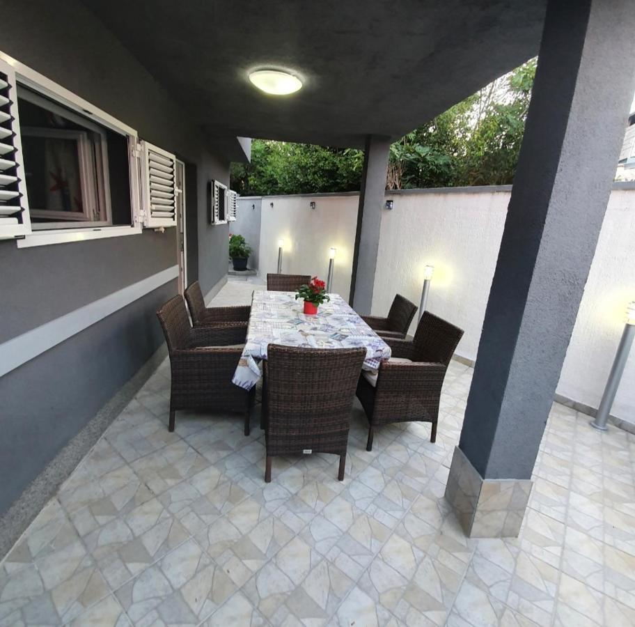 Apartman Karla Ядрія Екстер'єр фото