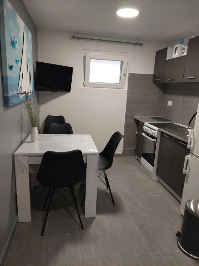 Apartman Karla Ядрія Екстер'єр фото